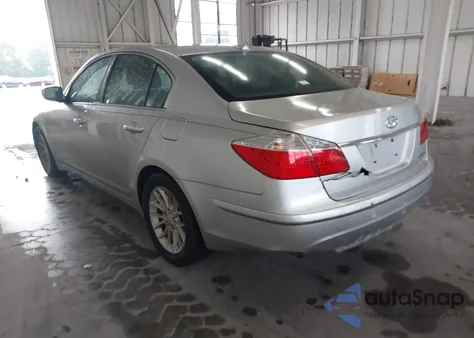 2009 Hyundai Genesis 3.8 z USA, uszkodzony, nr VIN KMHGC46E29U020252